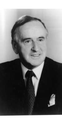 Albert Reynolds, Irish politician, dies at age 81